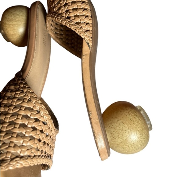 BAR III Beige Spherical Heel Cally Artsty vacation Slip On Sandals 8.5 - Picture 3 of 9